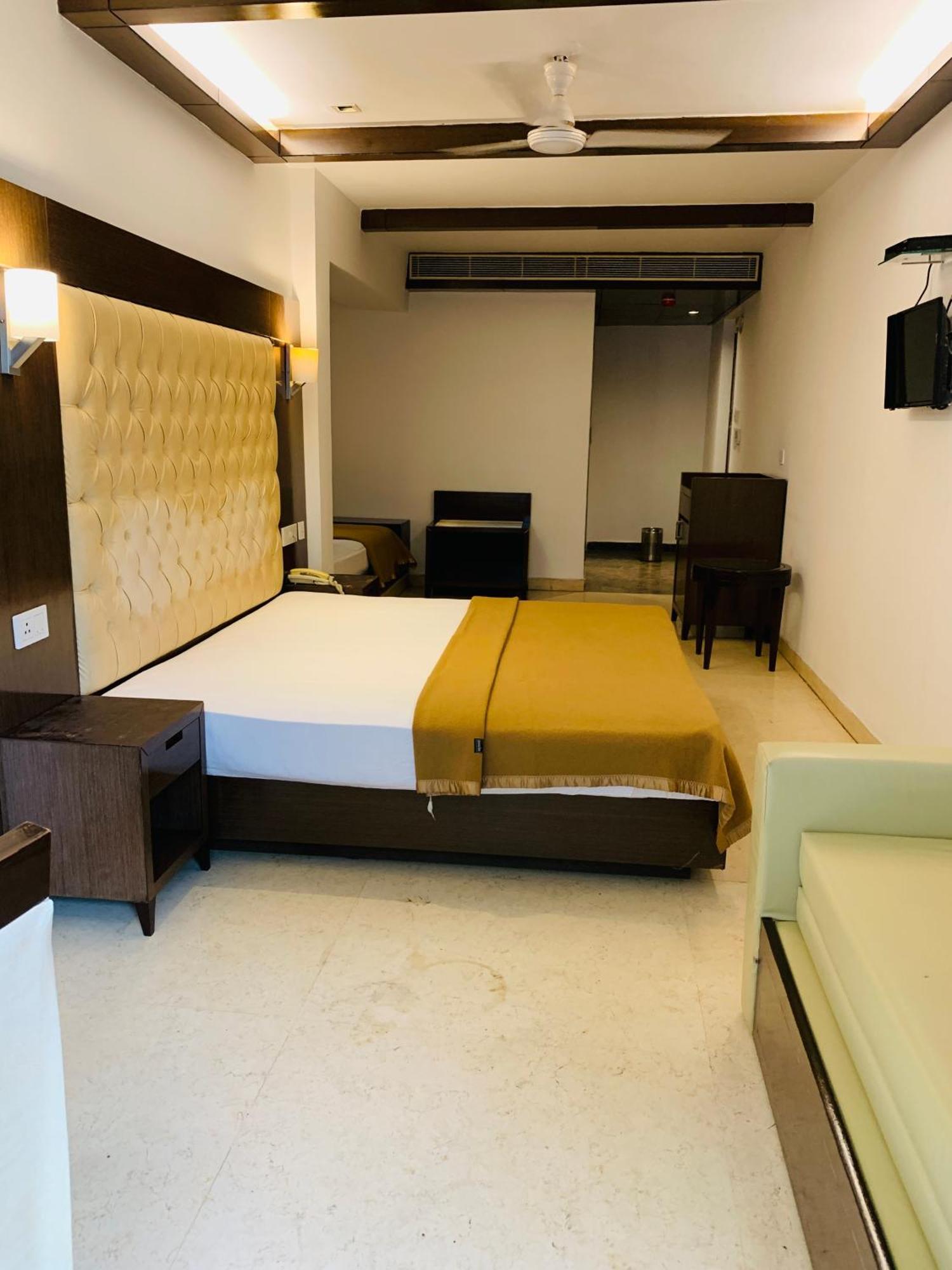 Metropolis Tourist Home Paharganj New Delhi Extérieur photo
